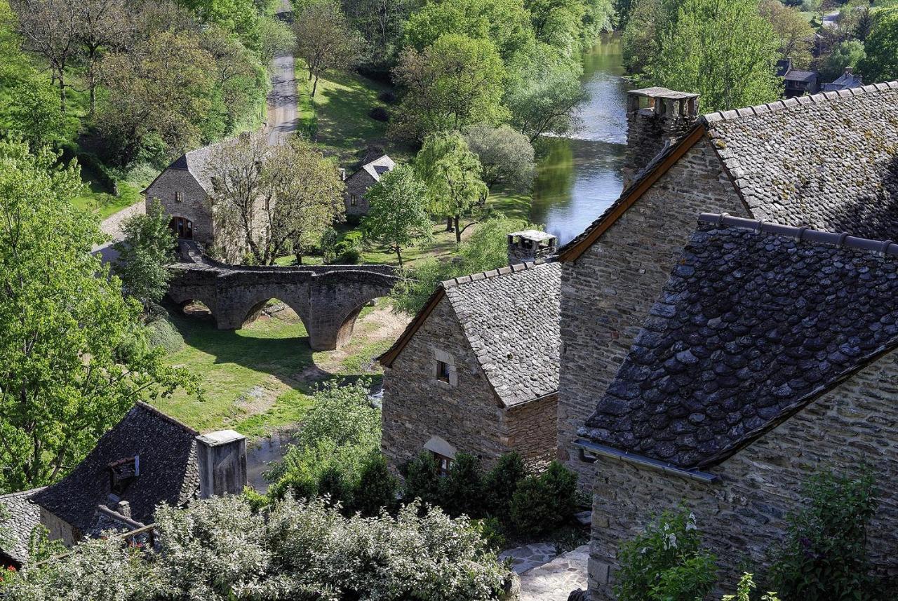 Gite de la Cascade Salles-la-Source Esterno foto